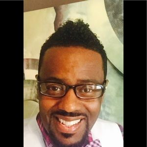 Meet your Posher, Julian